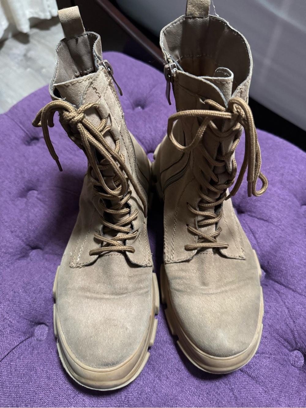 Women's Lace-Up Moto Boots in Taupe Suede-Look